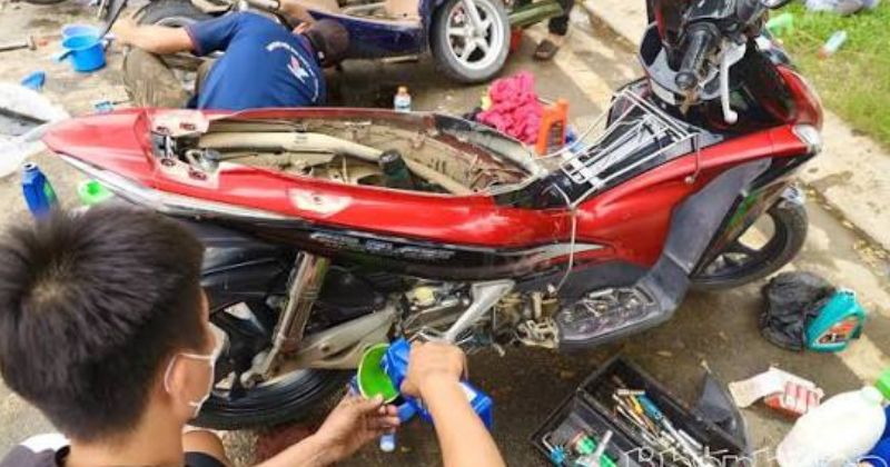 chi phí sửa xe máy bị ngập nước và các hạng mục cần thay thế